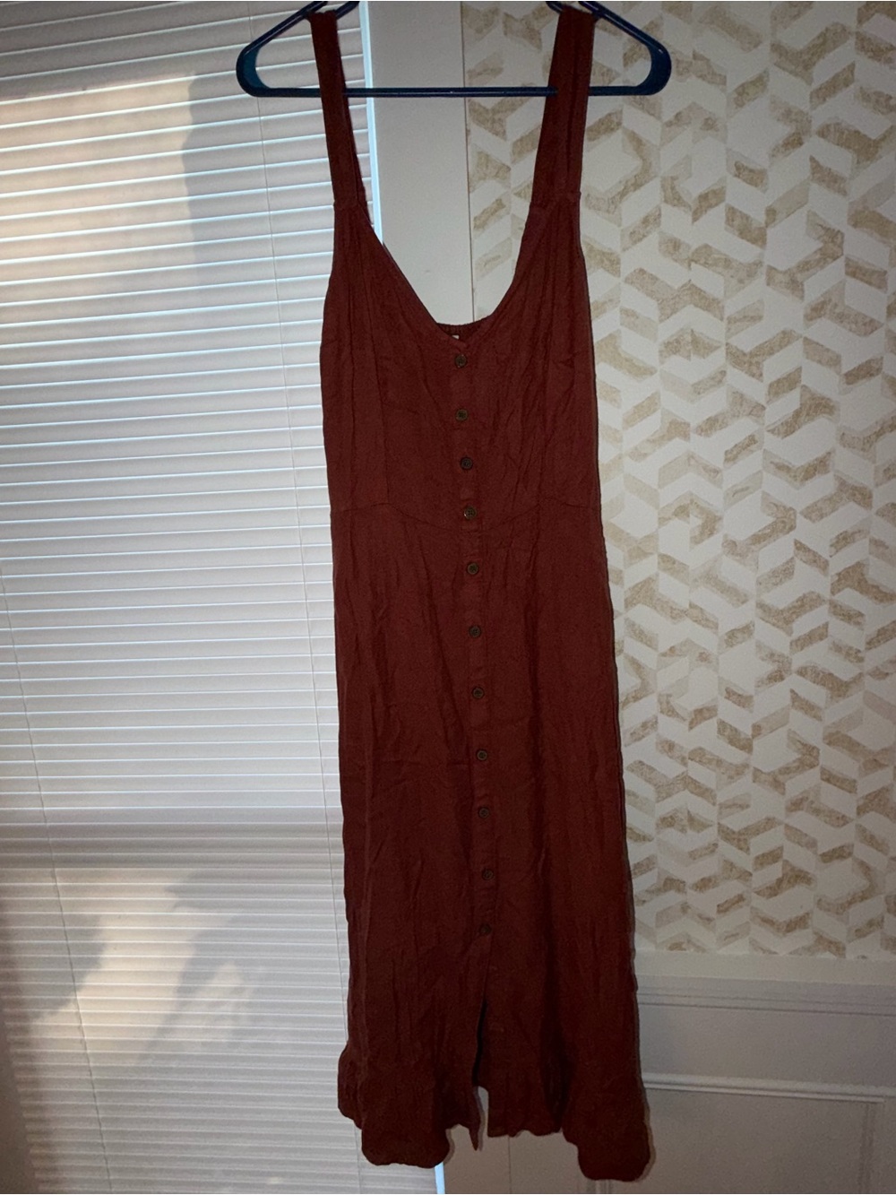 Abercrombie & Fitch Sleeveless Button-Down Midi Dress in Rust